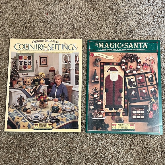 2 Debbie Mumm Quilt Pattern Books - Picture 1 of 8